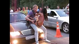 Punapää silitti itse ...