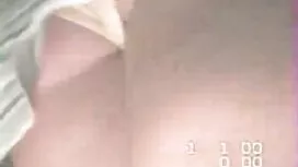 Nuori pari piiloutuu ...
