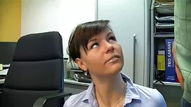 Ihminen, jolla on lä ...