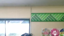 Nainen pelaa ammatil ...
