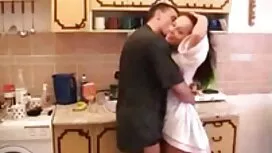 Gloria antaa kaveril ...