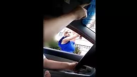 Kaksi Blondi yksi ka ...